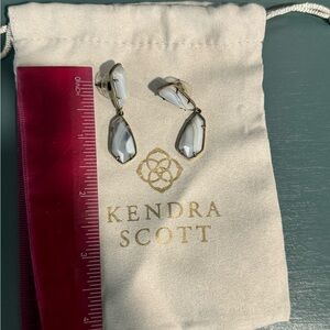 Kendra Scott Earrings - bronze with white stone